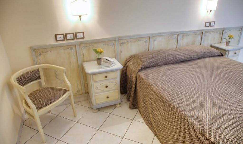 Villa Santa Margherita - B&B Cortona Bagian luar foto