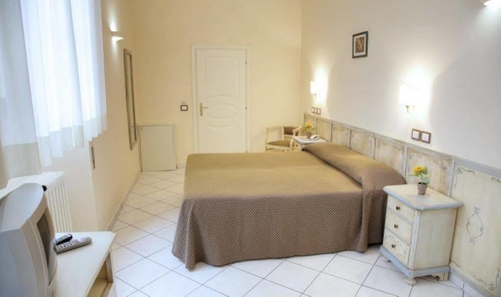 Villa Santa Margherita - B&B Cortona Bagian luar foto